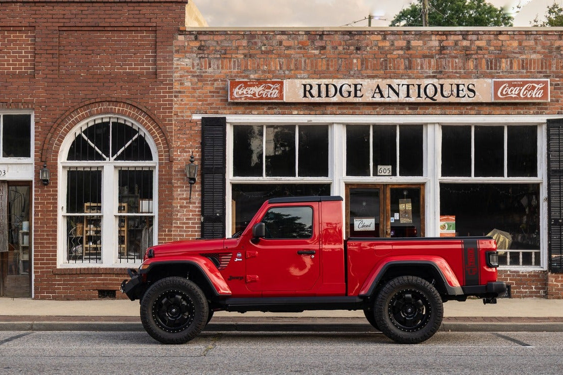 Jtruk 2 door gladiator